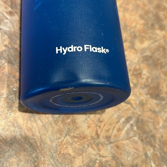 Hydro Flask 32 Oz insulated wide mouth tumbler - Picture 6 of 11